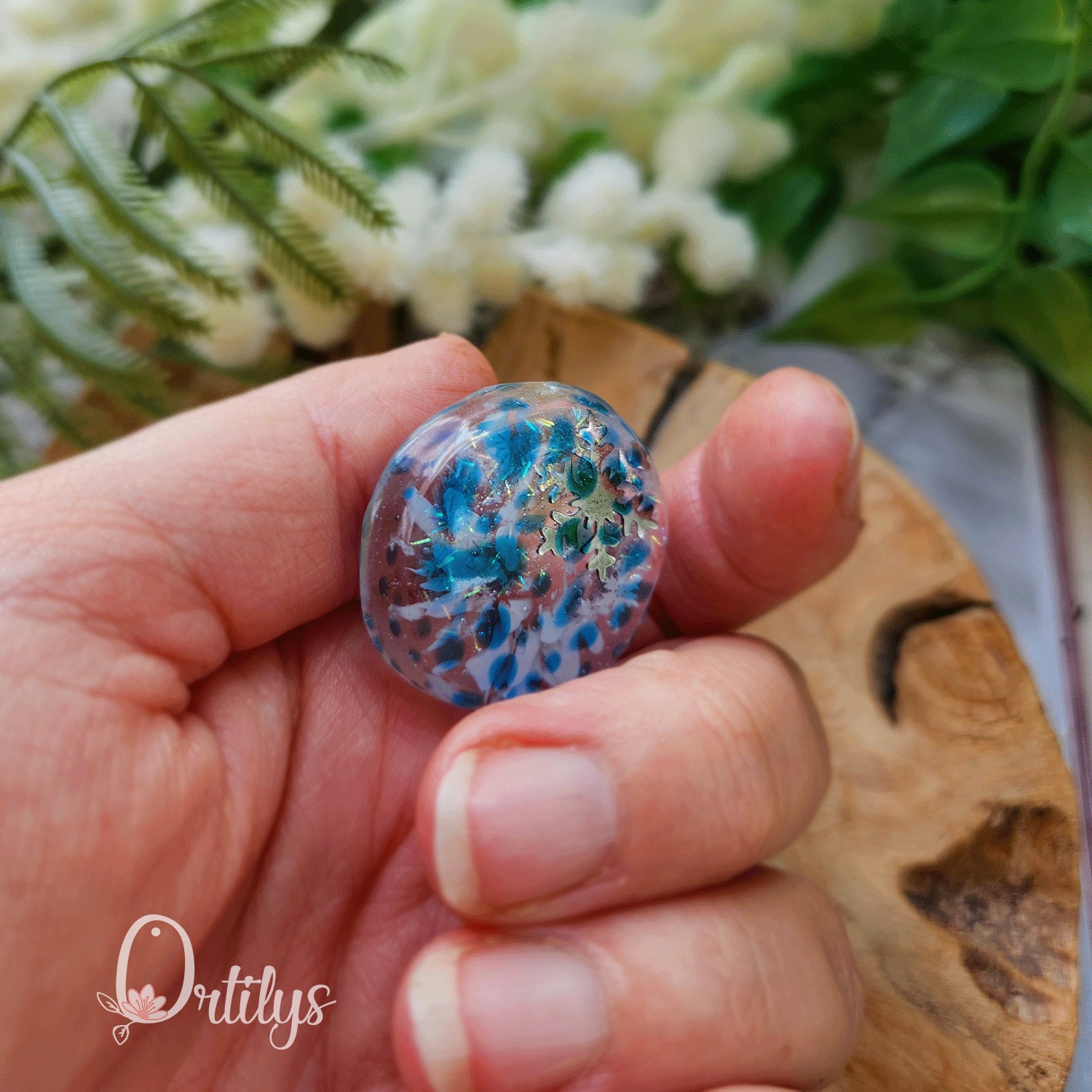 Worry stone "ZEPHIR" Neige bleue et blanche - Creux moyen đșđș â Image 2