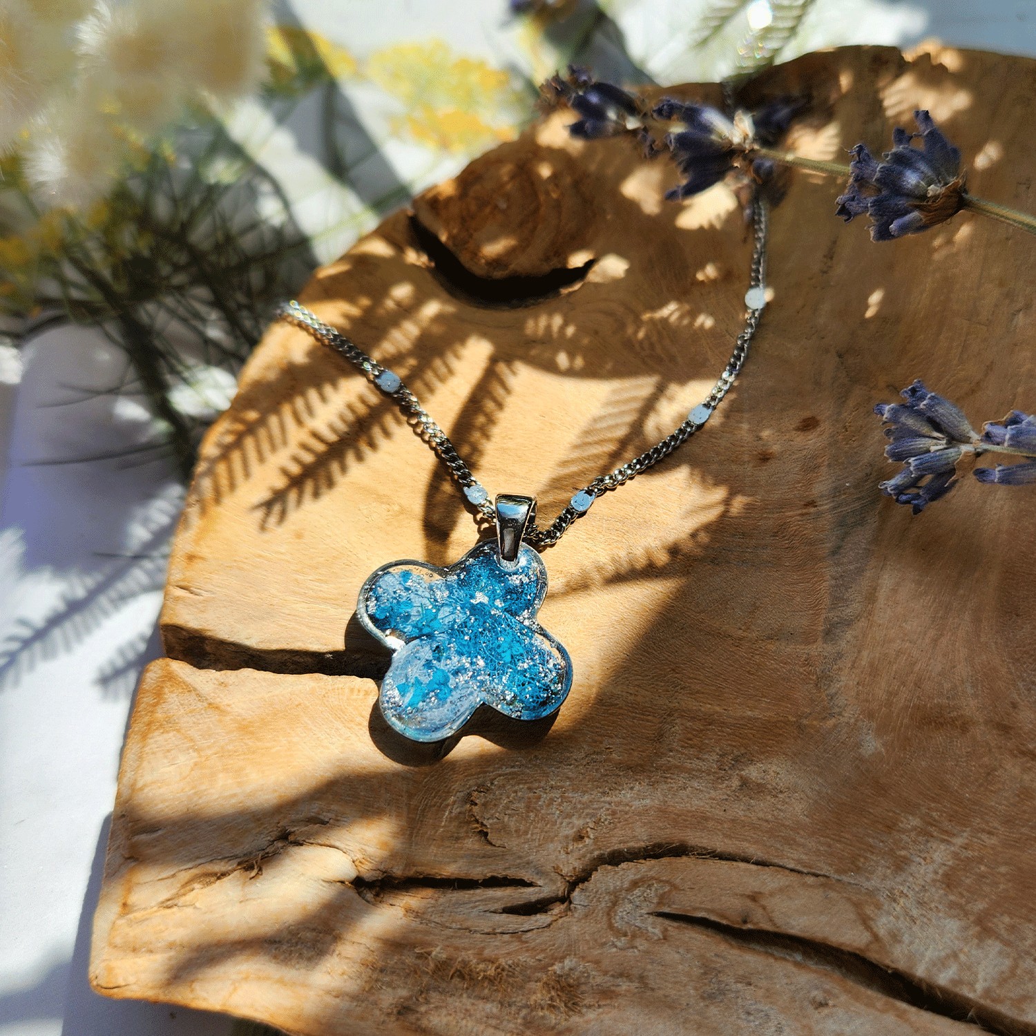 Collier croix TRINITÉ personnalisable